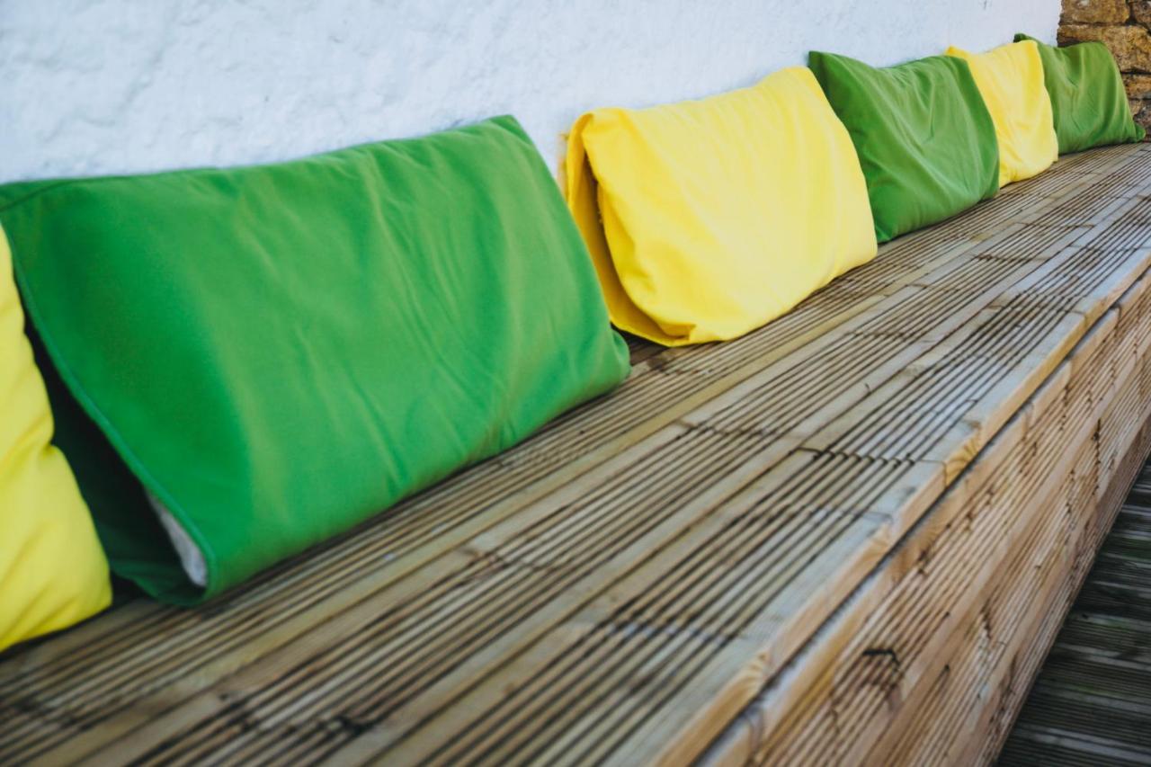Oasis Backpackers Hostel Sintra Surf Colares Exterior photo